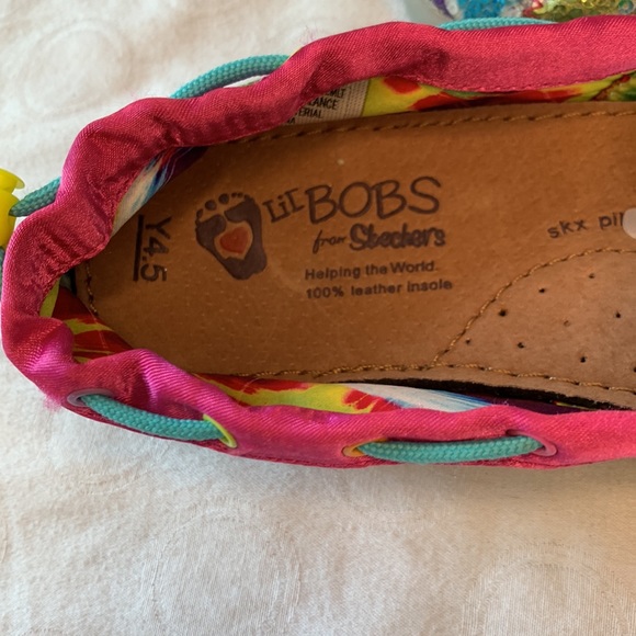 Lil Bobs from Sketchers Girls Size 4.5 Sequins Rainbow Colored Slip-On Shoes - Picture 3 of 6